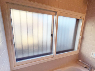 小工事 冷気を防ぎ快適に過ごせる浴室の内窓