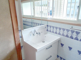 洗面リフォーム 水漏れを解消した快適な洗面化粧台