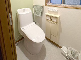 トイレリフォーム 入った瞬間に明るさを感じられるレストルーム